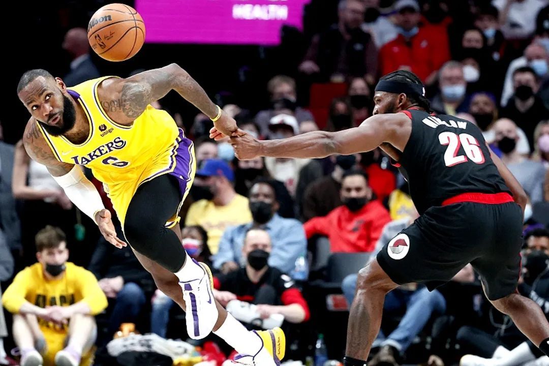 共享体-波特兰开拓者发布备战花絮，关键时刻门线救险，CBA季后赛任务艰巨，细节决定成败的简单介绍