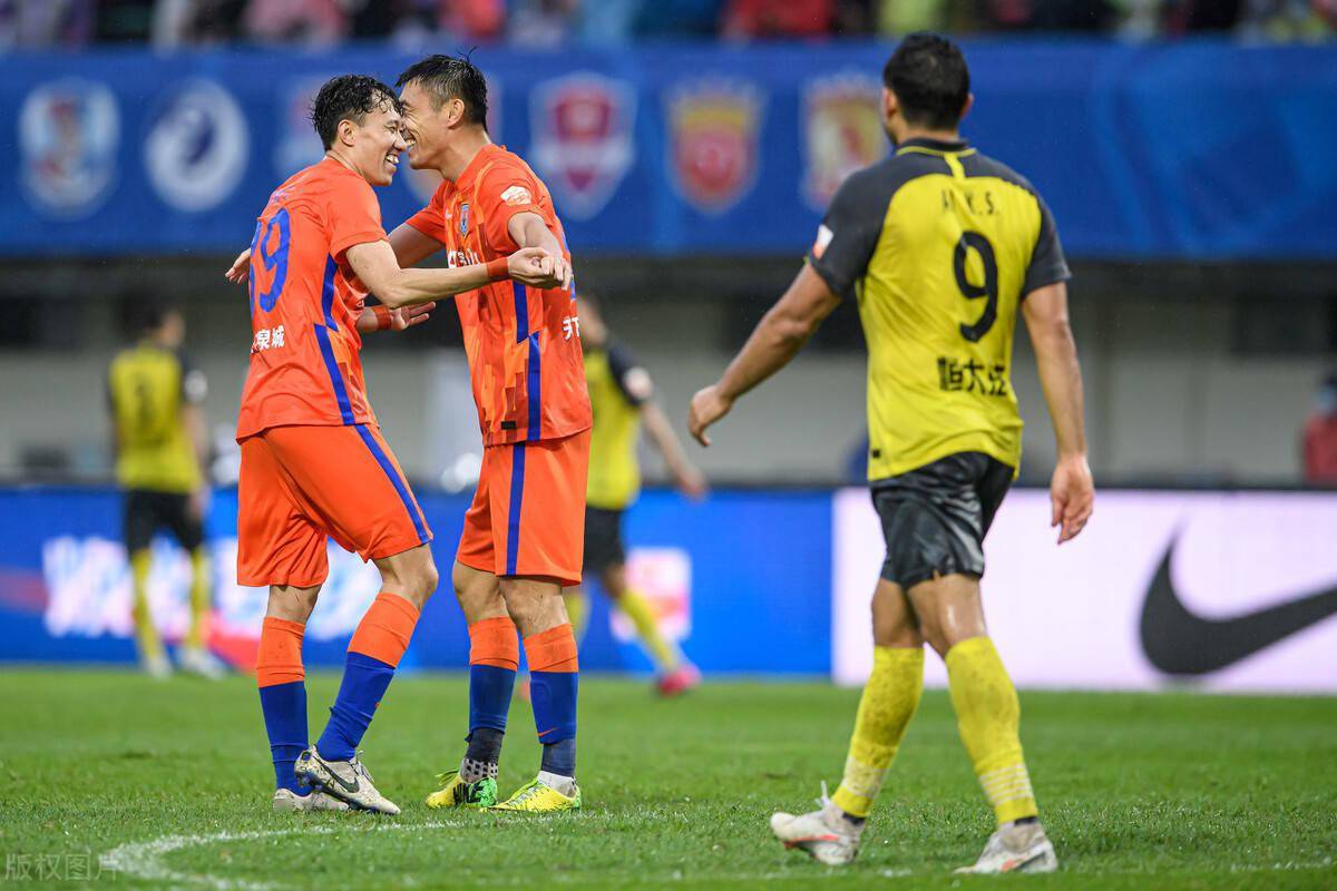 共享体-清晨突围战来临，里昂围绕中超绝杀压哨，态度坚定，轮换策略成焦点的简单介绍